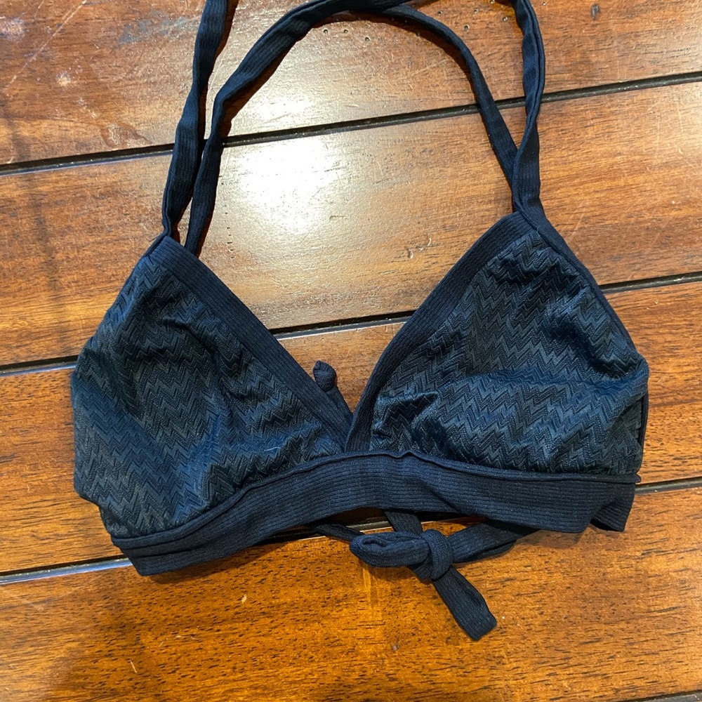 Black reversible bikini top